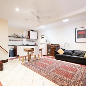 Snow-white's 2 Bedroom Heart In 6000 Perth